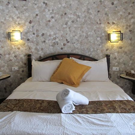 Utopia Resort & Spa Пуэрто-Галера Экстерьер фото