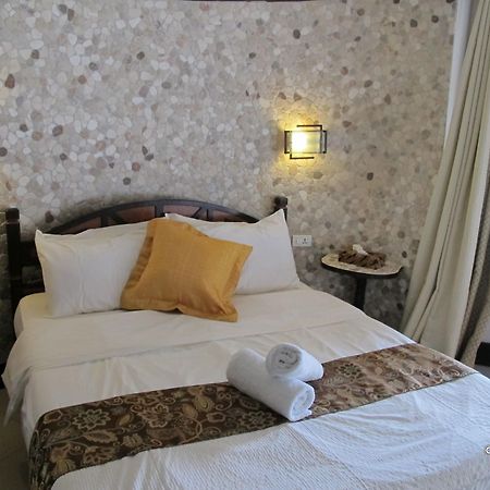 Utopia Resort & Spa Пуэрто-Галера Экстерьер фото