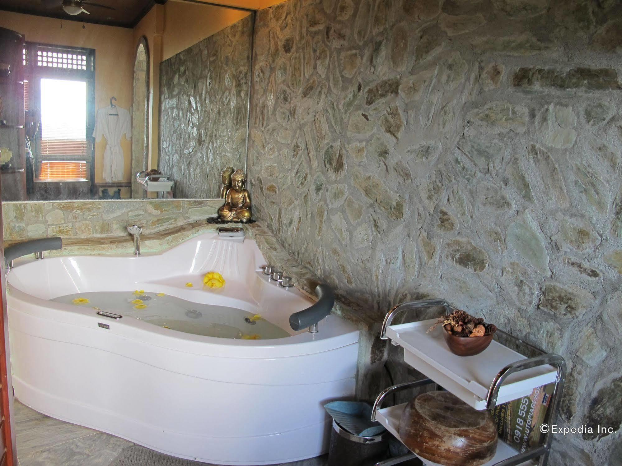 Utopia Resort & Spa Пуэрто-Галера Экстерьер фото